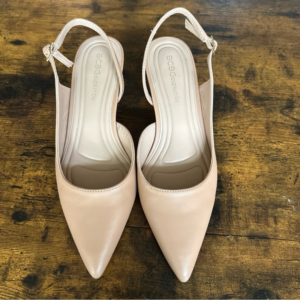 BCBGeneration Women’s Nude Tan Slingback Pointy Toe Kitten Heels Size 7